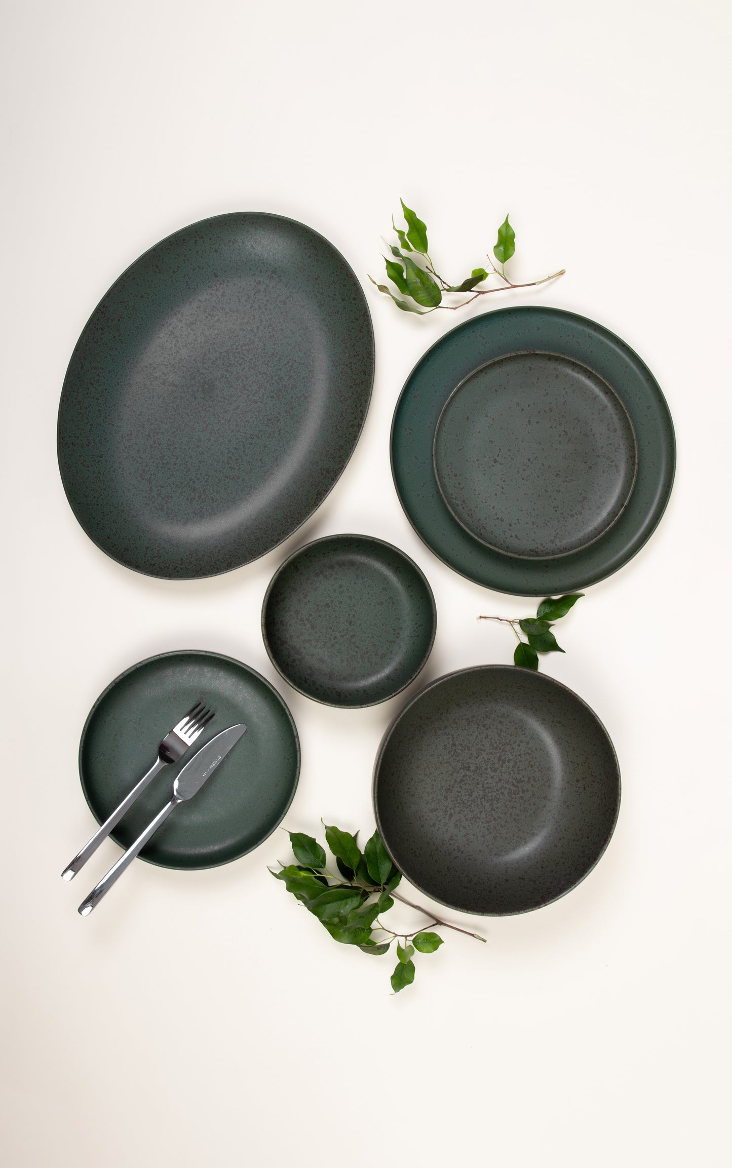 Olive Porcelain Dinner Set – 26 Pieces - طقم عشاء بورسلين ٢٦ قطعه من فتحي محمود