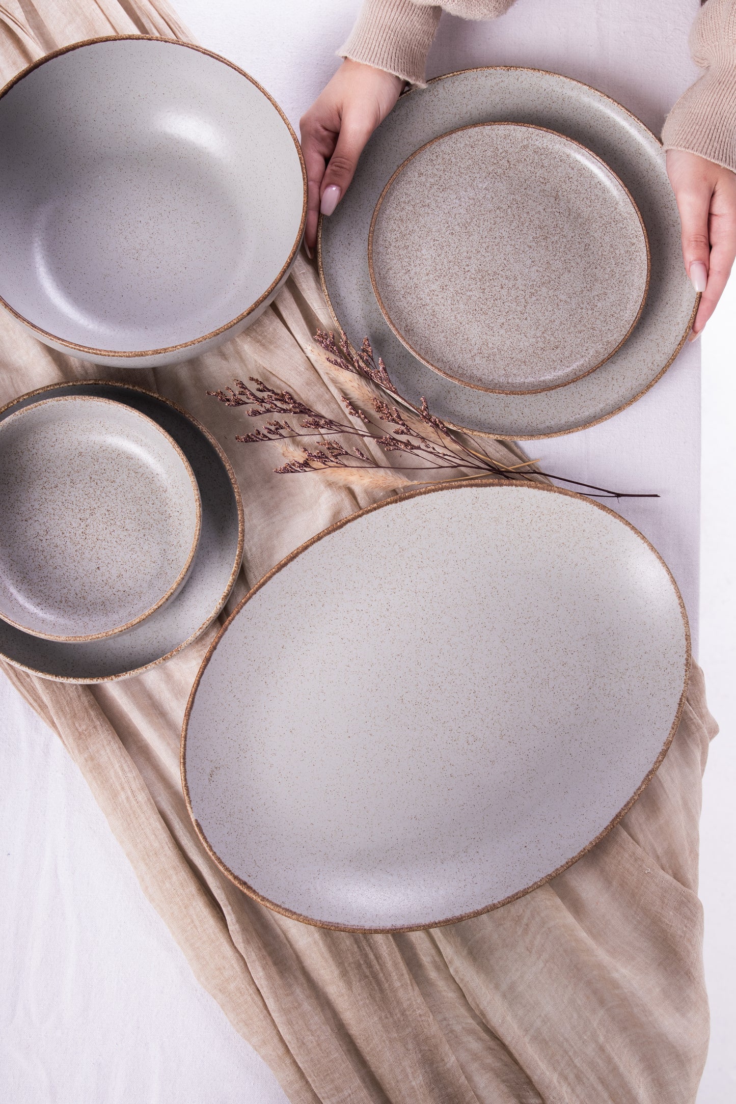 Grey Matte Porcelain Dinner Set – 26 Pieces - طقم عشاء بورسلين ٢٦ قطعه من فتحي محمود