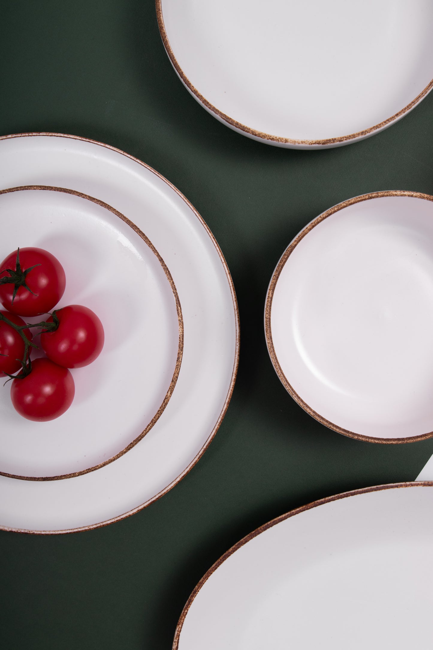 White Matte Porcelain Dinner Set – 26 Pieces - طقم عشاء بورسلين ٢٦ قطعه من فتحي محمود
