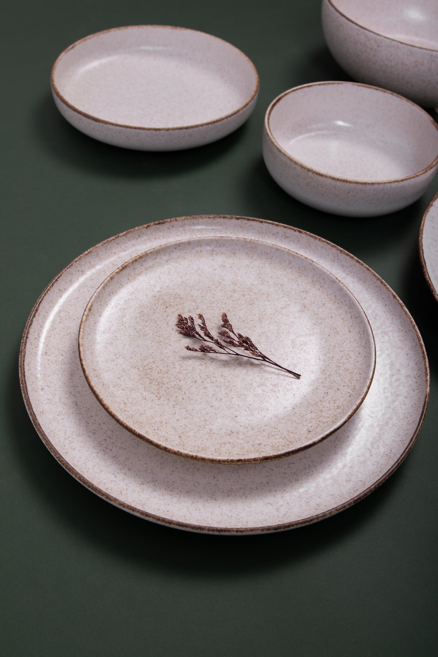 Slate Porcelain Dinner Set – 26 Pieces - طقم عشاء بورسلين ٢٦ قطعه من فتحي محمود